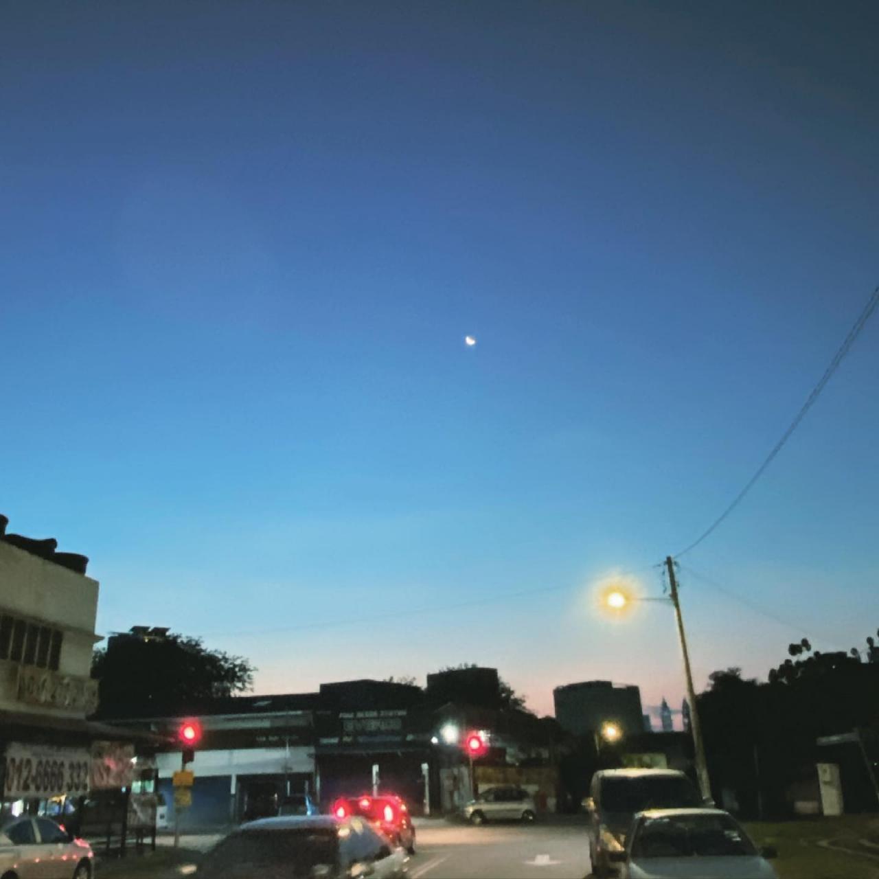 Half Moon